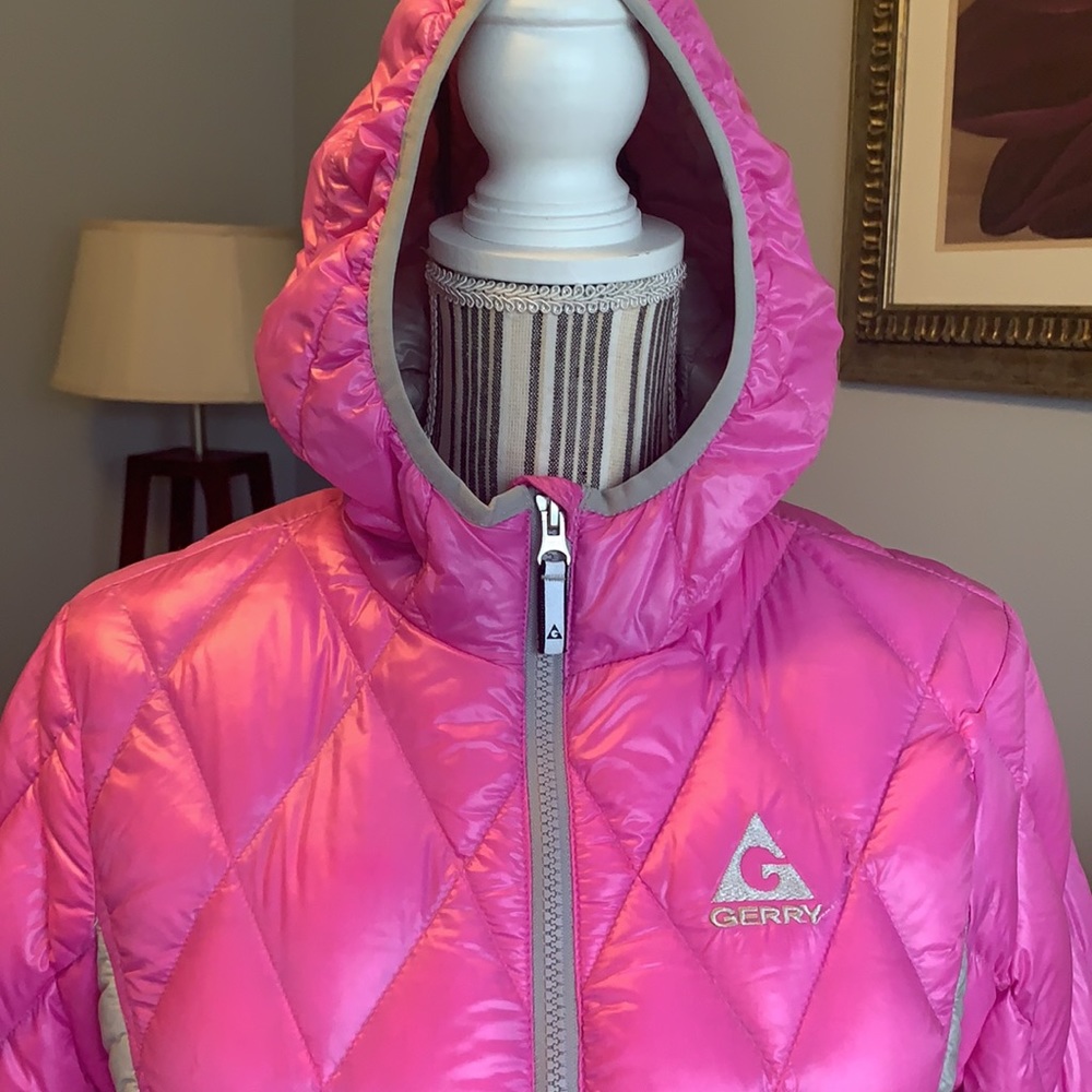 Light down packable jacket. - Picture 2 of 7